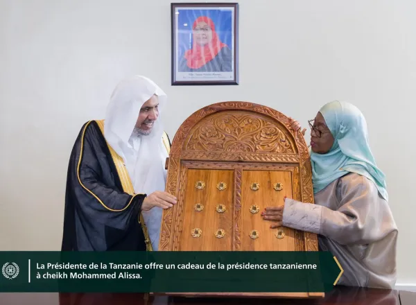 Elle a salué le rôle international et humanitaire de la Ligue islamique mondiale dans les pays à diversité religieuse et ethnique.
