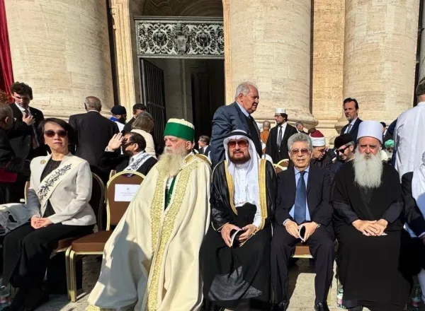 Today, His Excellency Dr. Abdulaziz Sarhan, Advisor and Coordinating Commissioner of the Muslim World League to the Vatican, participated in the inauguration ceremony of Pope Leo XIV.