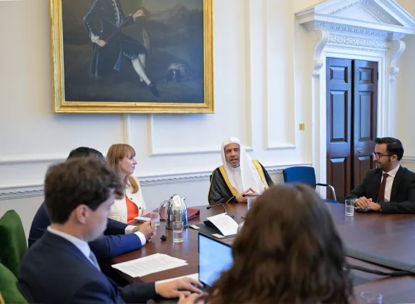 La Vice-Première ministre du Royaume-Uni, Mme Angela Rayner, a rencontré cheikh Mohammed Al-Issa, Secrétaire général de la Ligue islamique mondiale et Président de l’Organisation des savants musulmans