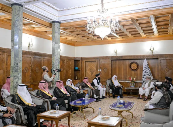 افغانستان کے وزیر اعظم ملا محمد حسن اخوند نے دارالحکومت ”کابل“ میں وزیرِ اعظم ہاؤس میں سیکرٹری جنرل رابطہ اور چیئرمین مسلم علماء کونسل، عزت مآب شیخ ڈاکٹر محمد العیسی کا استقبال کیا، جو گزشتہ روز ایک باضابطہ دورے پر "کابل" پہنچے تھے۔