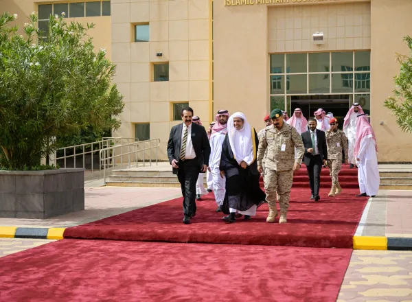 الأمين العام لرابطة العالم الإسلامي يحاضر في مقرّ "التحالف الإسلامي العسكري لمحاربة الإرهاب"