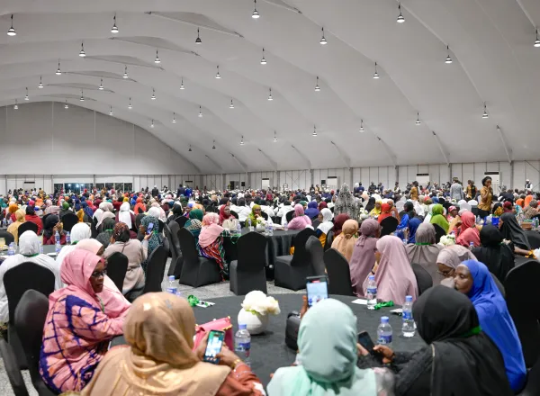 Cheikh Alissa participe au repas d’iftar du Ramadan avec la communauté musulmane au Rwanda.