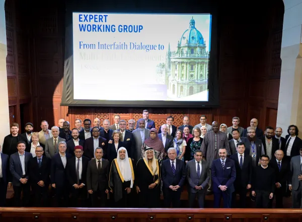 Le Secrétaire général, Président de l’Organisation des savants musulmans, cheikh Mohammed Al-Issa a prononcé une allocution principale à l’ouverture de la réunion du Groupe d’experts de haut niveau du Centre d’études islamiques d’Oxford