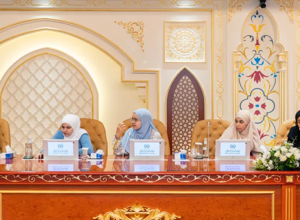ظهر دیروز جناب دبیر کل، و رئیس انجمن علمای مسلمان، آقای دکتر شیخ محمد العیسی در مقر سازمان همبستگی در مکه مکرمه با اعضای هیئت دانشجویی اقلیت های مسلمان در دانشگاه های اروپا ملاقات کرد