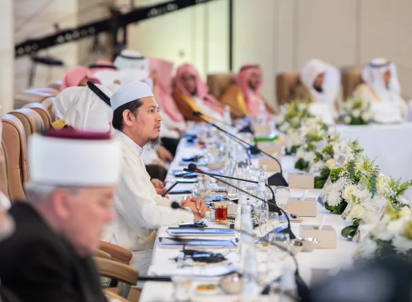 العيسى يشكر دعم المملكة العربية السعودية.. ويثمِّن الجهودَ التي بذلها مفتو الأمة الإسلامية وكبار علمائها