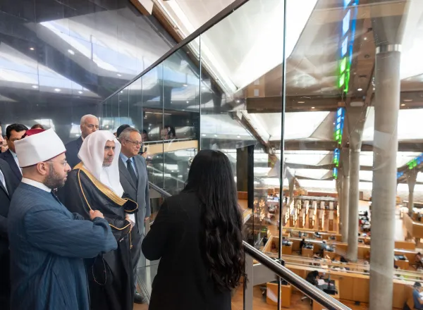 El Dr. Mohammed Al-Issa recibe la llave de la gobernación de Alejandría, la más alta distinción de la ciudad