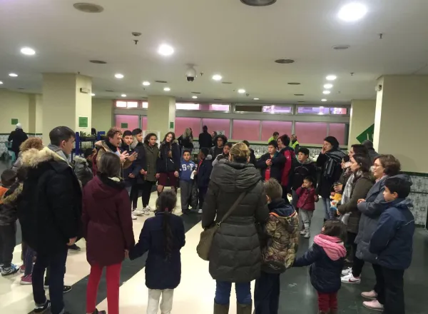 Le CCI de Madrid avec diverses organisations organisent une journée portes ouvertes à l'occasion de la journée internationale des migrants, sous le titre "coexistence civilisationnelle"