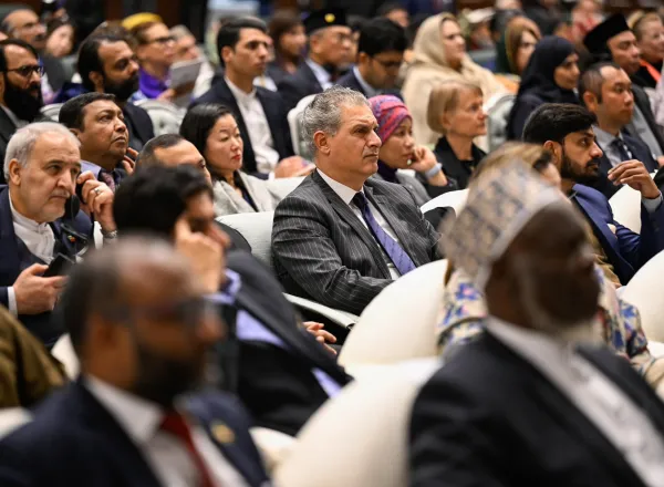 معالي الأمين العام، رئيس هيئة علماء المسلمين، فضيلة الشيخ د.محمد العيسى‬⁩‬⁩ ‏خلال إطلاق مبادرة تعليم الفتيات ‬⁩ في المجتمعات المسلمة من العاصمة الباكستانية "إسلام آباد"