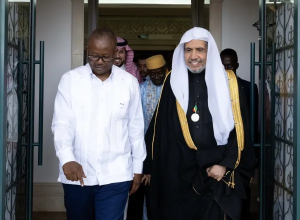 At the Presidential Palace in Bissau,  His Excellency Mr. Umaro Sissoco Embalo, the President of the Republic of Guinea-Bissau, awarded His Excellency Sheikh Dr. Mohammed Alissa