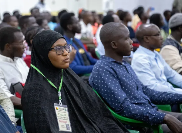 Le Secrétaire général, Président de l’Organisation des savants musulmans, cheikh Mohammed Alissa a donné une conférence à l’Université de Guinée-Bissau sur les valeurs de l’Islam