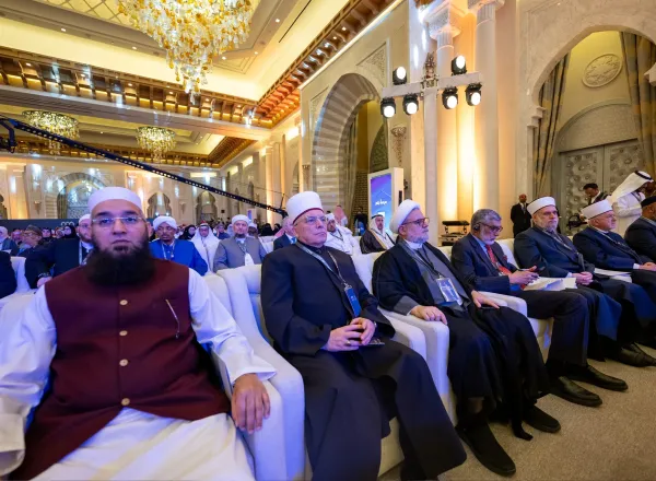 Yang Mulia Sekretaris Jenderal LMD, Ketua Organisasi Ulama Muslim, Syekh Dr.Mohammed Alissa , dalam sesi pembukaan Konferensi Membangun Jembatan Antar Mazhab Islam