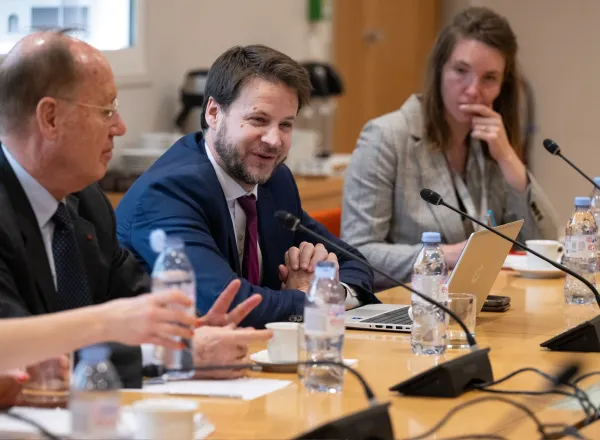 L’Institut français des relations internationales (IFRI), à Paris, a organisé un séminaire pour le Secrétaire général et Président de l’Organisation des savants musulmans, le cheikh Mohammed Alissa