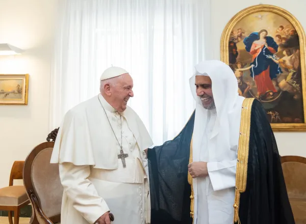 Le Secrétaire général de la Ligue islamique mondiale et président de l’Organisation des savants musulmans, cheikh Mohammed Alissa a adressé un message de condoléances au Cardinal Pietro Parolin, Secrétaire d’État du Vatican