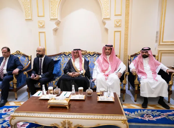 الأمين العام لرابطة العالم الإسلامي يستقبل رئيس البرلمان الباكستاني