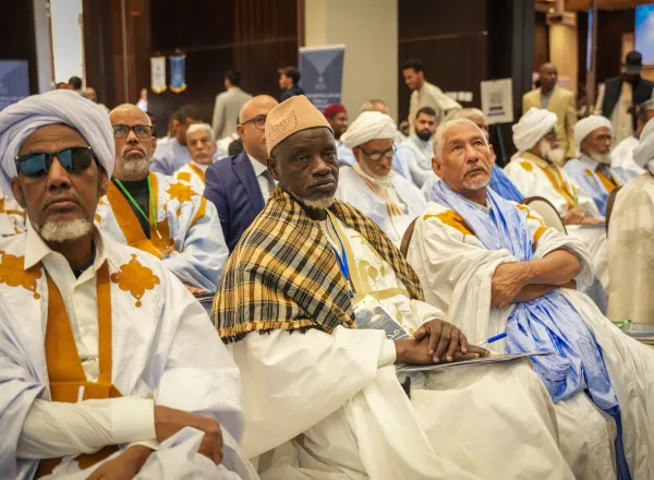 « La Charte pour construire des ponts entre les écoles islamiques et son rôle dans le renforcement des valeurs d’unité et de solidarité islamiques »