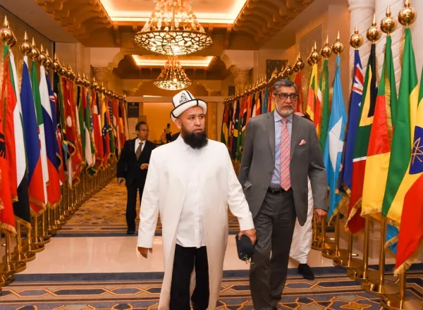 L’arrivée des hautes personnalités à la réunion du Haut-Conseil de la Ligue Islamique Mondiale.