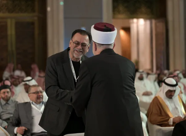 Au service de la communauté musulmane dans l’ensemble de ses affaires religieuses, grâce à un dispositif numérique reposant sur une référence juridique internationale unifiée et sur l’approbation jurisprudentielle de son concept par le Conseil de jurispru
