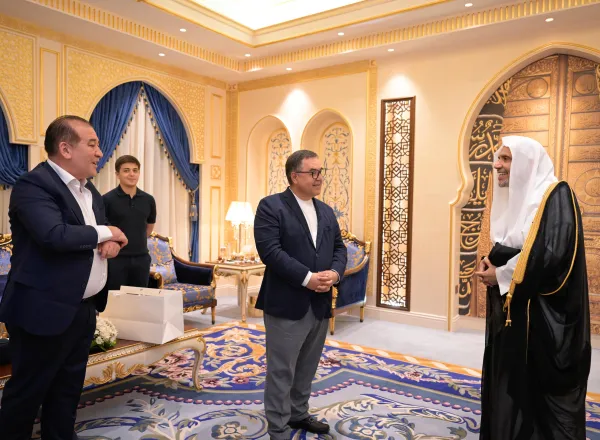 cheikh Mohammed Al-Issa, a reçu à La Mecque Dr. Firdavs Firdonovich Abdukhalikov, Président du Centre de la civilisation islamique auprès du Conseil des ministres de la République d’Ouzbékistan, accompagné de sa délégation.