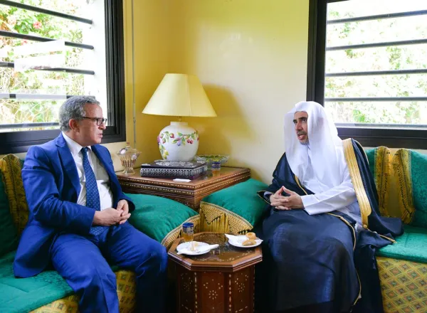 د.العيسى خلال تباحثه مع وزير الحريات المغربي حول الحقوق والواجبات