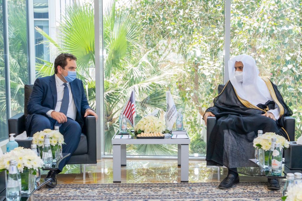 ڈاکٹر محمد العیسی نے امریکی نائب وزیر خارجہ برائے جزیرہ نما عرب امور،جناب دانیال بنیام سے ملاقات کی
