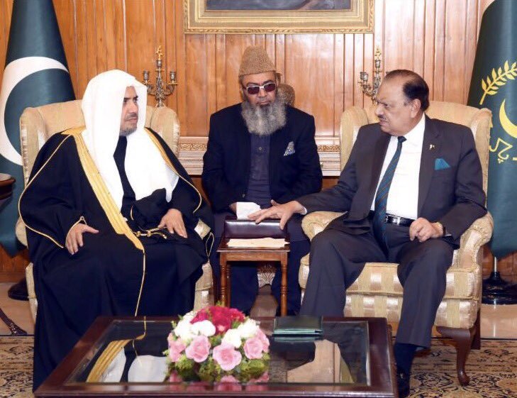 President of Pakistan receives the S.G. of the MWL after the success of "Moderate Discourse of Social Security" conference in Islamabad.