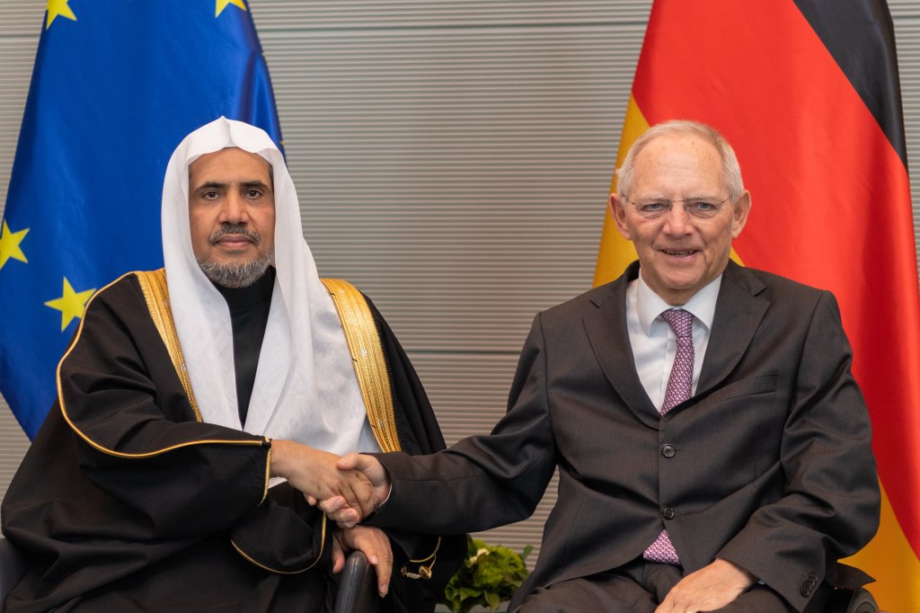 جناب دبیر کل شیخ دکتر محمد العیسی جناب رئیس پارلمان آلمان جناب آقای ولفگانگ شوبله در مقر پارلمان در برلین