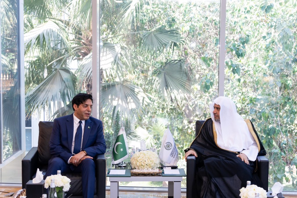 عزت مآب شیخ ڈاکٹر محمد العیسی نے پاکستانی انٹر سروسز انٹیلی جنس ایجنسی کے ڈائریکٹر جنرل، لیفٹیننٹ جنرل جناب ندیم انجم سے ملاقات کی