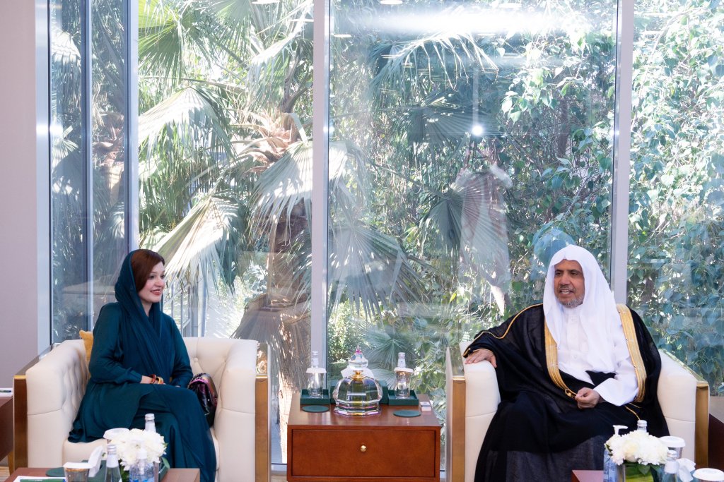 In his office in Riyadh, His Excellency Sheikh Dr.Mohammed Alissa, Secretary-General of the MWL and Chairman of the Organization of Muslim Scholars, met with Her Excellency Ms. Mushaal Mullick, Special Assistant to the Prime Minister of Pakistan on Human Rights and Women Empowerment. 