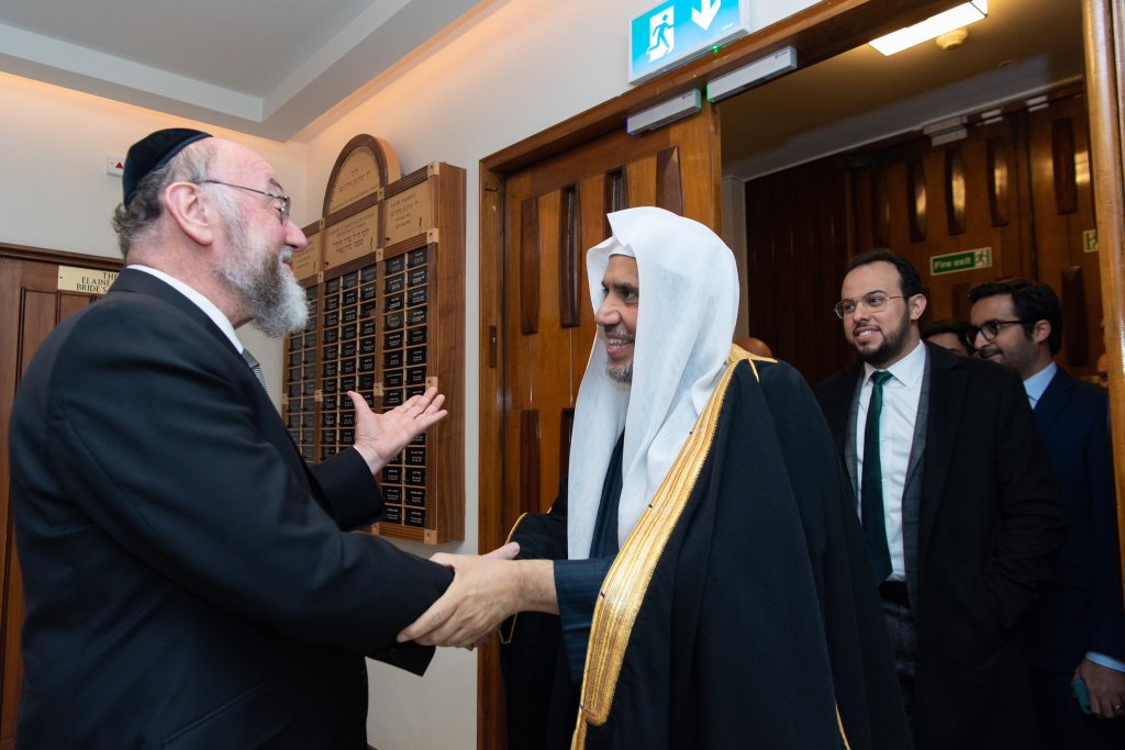 Mohammad Alissa rencontre le grand rabbin des rassemblements hébraïques unis en GB, Ephraim Mirvis pour traiter de sujets d’intérêt commun.