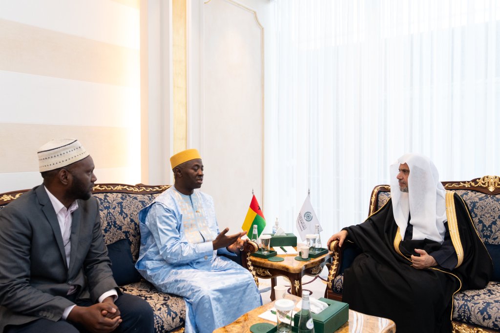 His Excellency Sheikh Dr. Mohammad Al-Issa met with His Excellency Dino Seidi, the Ambassador Extraordinary and Plenipotentiary of the Republic of Guinea-Bissau to the Kingdom of Saudi Arabia